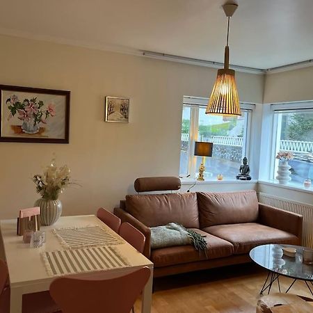 Charming 3 Bedroom Apartment Akureyri Bagian luar foto