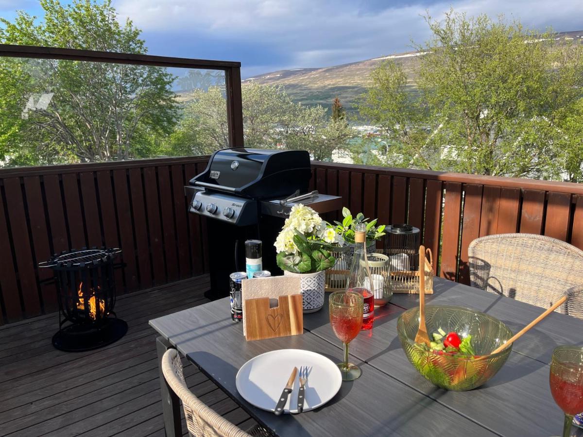 Charming 3 Bedroom Apartment Akureyri Bagian luar foto