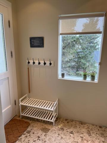 Charming 3 Bedroom Apartment Akureyri Bagian luar foto